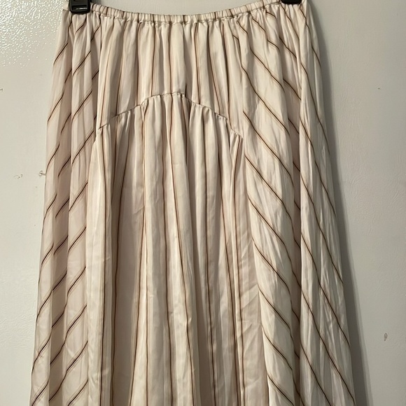 Vince XS Cream and Tan Striped Midi Skirt - Picture 2 of 7